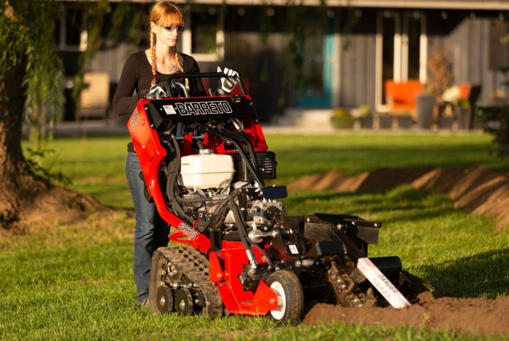 Barreto-Hydraulic-Tracked-Trencher-driven-by-a-woman